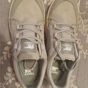 Sorel grey/white waterproof shoes 10.5